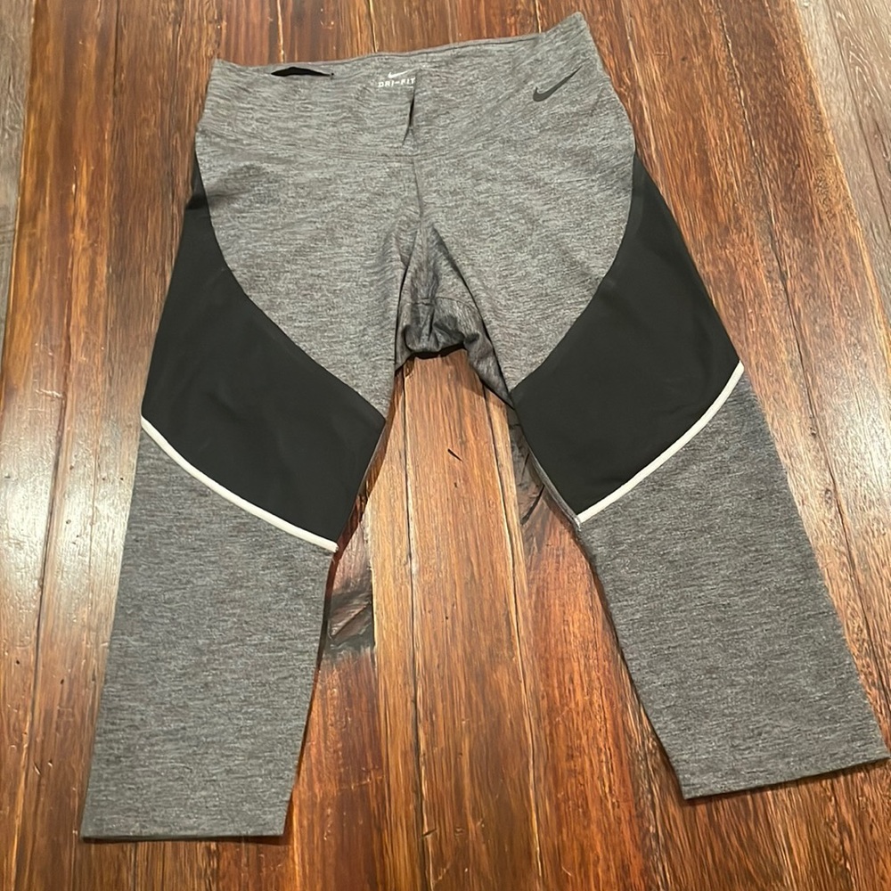 Nike cropped leggings, size L